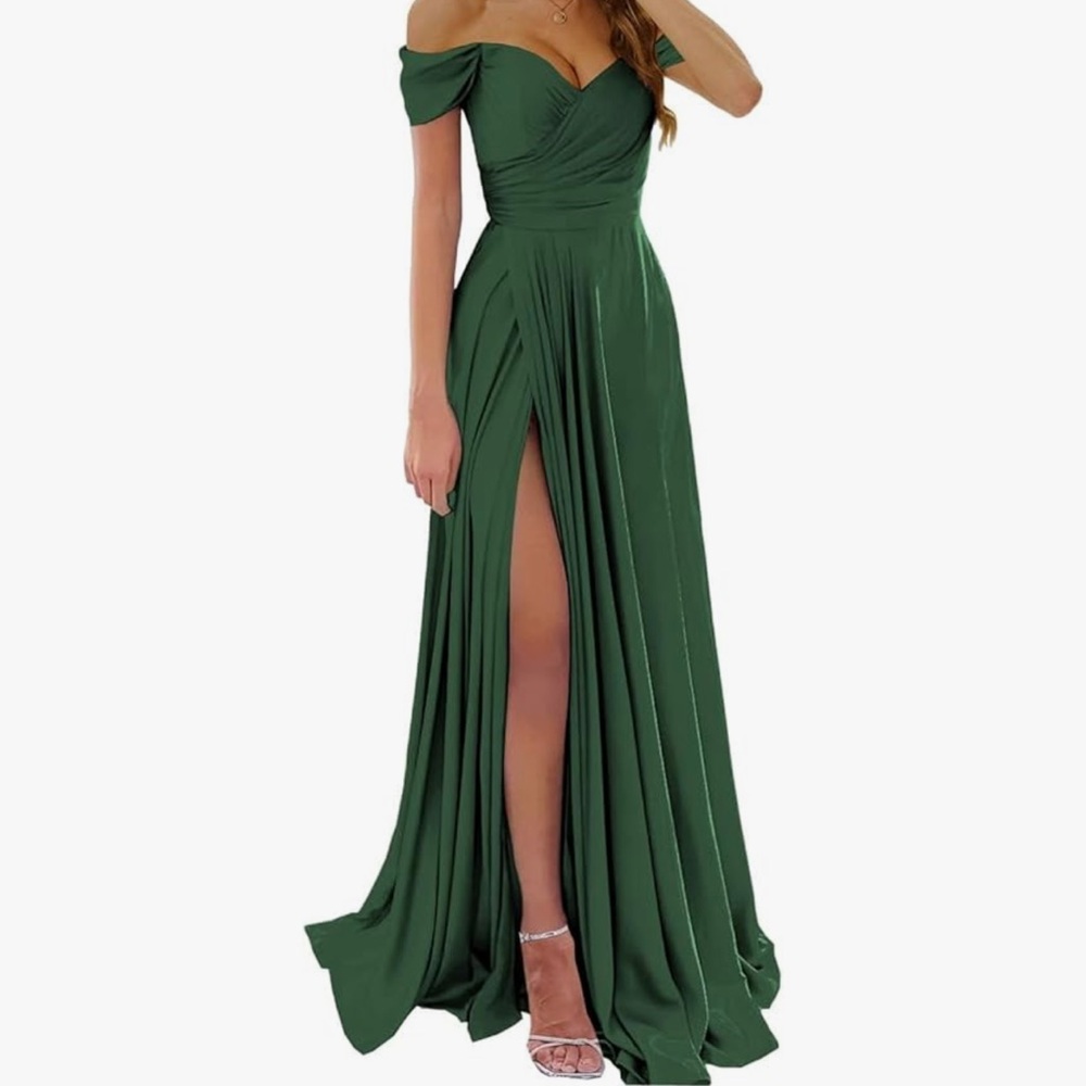 Elegant Green Off-Shoulder Maxi Dress